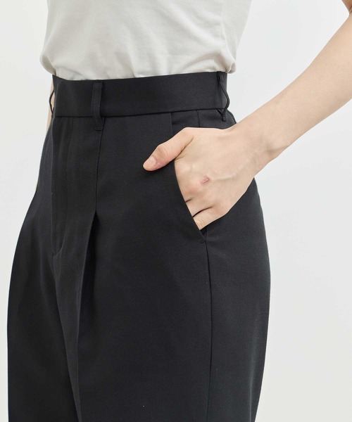 AKIRANAKA（アキラナカ）の「【AKIRANAKA/アキラナカ】EX.Straight Flare Pants/別注ストレートフレアパンツ（その他パンツ・レディース・ブラック・1/2）」の4枚目の写真