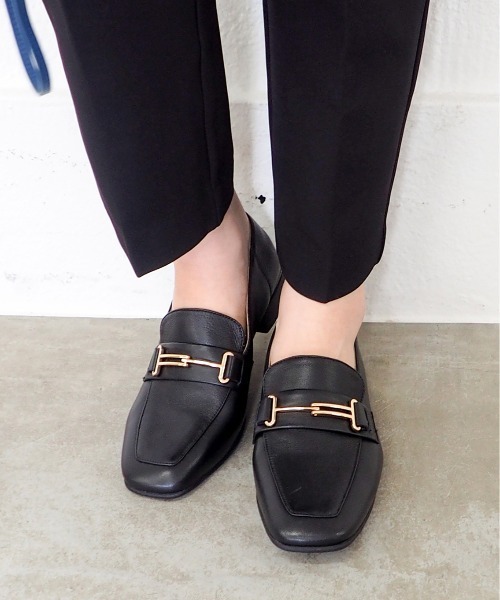 cava cava（サヴァサヴァ）の「ビットローファー　1320701（ローファー・レディース・ブラック/ブラウン/ライトグレー・22.5cm/23cm/23.5cm/24cm/24.5cm）」の2枚目の写真