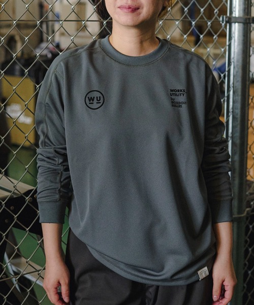 GORDON MILLER(ゴードンミラー)の「GORDON MILLER WORKS_UTILITY ドライ L/S Tシャツ(Tシャツ/カットソー・メンズ・モスグリーン/グレイッシュベージュ・1/2/0)」の1枚目の写真