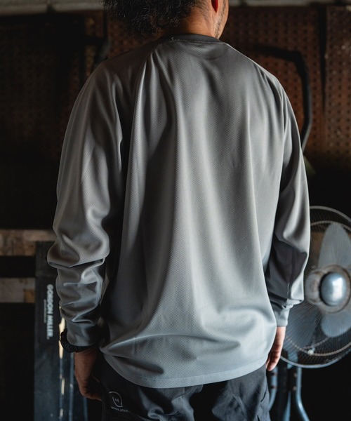 GORDON MILLER(ゴードンミラー)の「GORDON MILLER WORKS_UTILITY ドライ L/S Tシャツ(Tシャツ/カットソー・メンズ・モスグリーン/グレイッシュベージュ・1/2/0)」の21枚目の写真