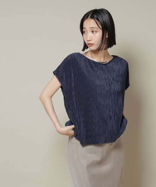 NANO universe(ナノユニバース)の「ランダムプリーツカットフレンチスリーブトップス(セットアップ可)(Tシャツ/カットソー・レディース・ブラック/ベージュ/ネイビー・FREE)」の4枚目の写真
