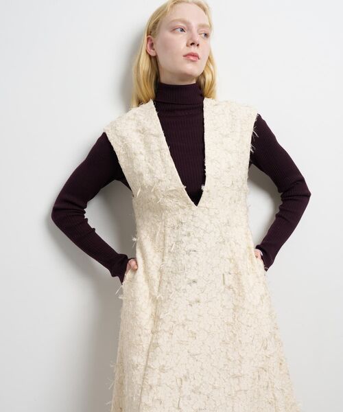 LANVIN en Bleu（ランバンオンブルー）の「ハンドカットジャガードワンピース（ワンピース・レディース・ブラック/ベージュ・36/38）」の6枚目の写真