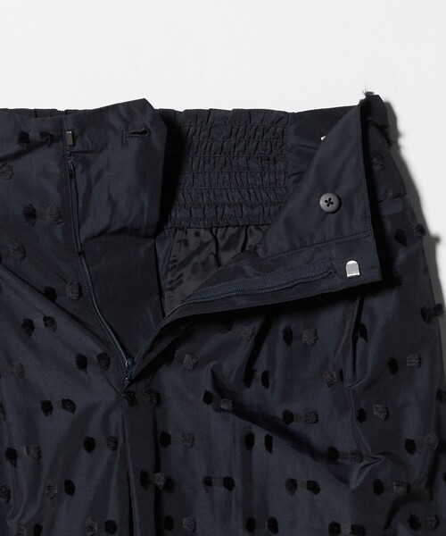 UNITED ARROWS（ユナイテッドアローズ）の「リボン カットジャガード ワイド パンツ ‐ウォッシャブル‐（その他パンツ・レディース・ネイビー/ブラック・38/36）」の16枚目の写真