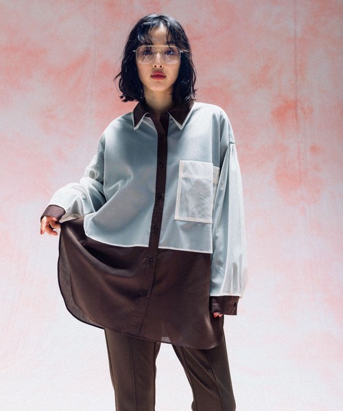 LEPSIM（レプシィム）の「チュール重ねシャツチュニック　571315（シャツ/ブラウス・レディース・ブルー/チャコールグレー/イエロー/ブラウン/ピンク・FREE）」の2枚目の写真