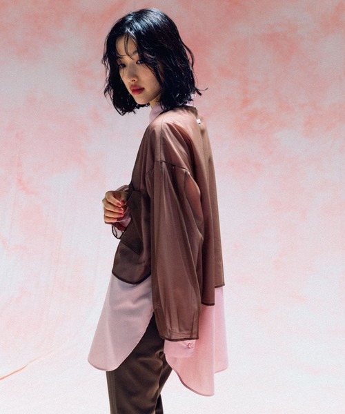 LEPSIM（レプシィム）の「チュール重ねシャツチュニック　571315（シャツ/ブラウス・レディース・ブルー/チャコールグレー/イエロー/ブラウン/ピンク・FREE）」の16枚目の写真