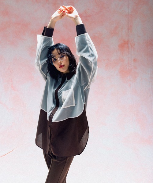 LEPSIM（レプシィム）の「チュール重ねシャツチュニック　571315（シャツ/ブラウス・レディース・ブルー/チャコールグレー/イエロー/ブラウン/ピンク・FREE）」の6枚目の写真