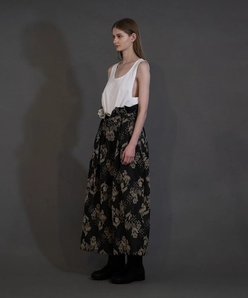 my beautiful landlet（マイビューティフルランドレット）の「【my beautiful landlet】 ORIGINAL FLOWER JACQUARD WIDE PANTS（その他パンツ・メンズ・ベージュ/ブラック・0/1）」の3枚目の写真