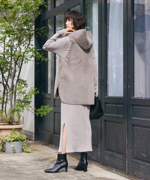 シーズンムード高まる】エコファーフードジレ（その他アウター）｜RIVE