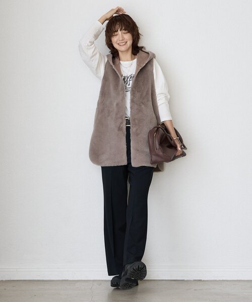 RIVE DROITE(リヴドロワ)の「【シーズンムード高まる】エコファーフードジレ(その他アウター・レディース・グレー系その他/モカ・FREE)」の12枚目の写真