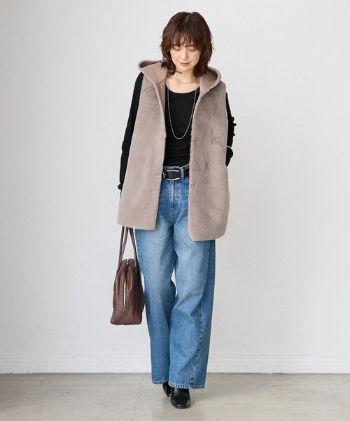 RIVE DROITE(リヴドロワ)の「【シーズンムード高まる】エコファーフードジレ(その他アウター・レディース・グレー系その他/モカ・FREE)」の14枚目の写真