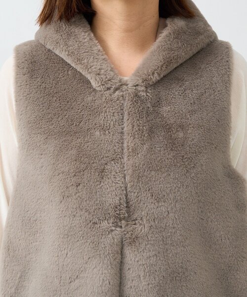 RIVE DROITE(リヴドロワ)の「【シーズンムード高まる】エコファーフードジレ(その他アウター・レディース・グレー系その他/モカ・FREE)」の22枚目の写真