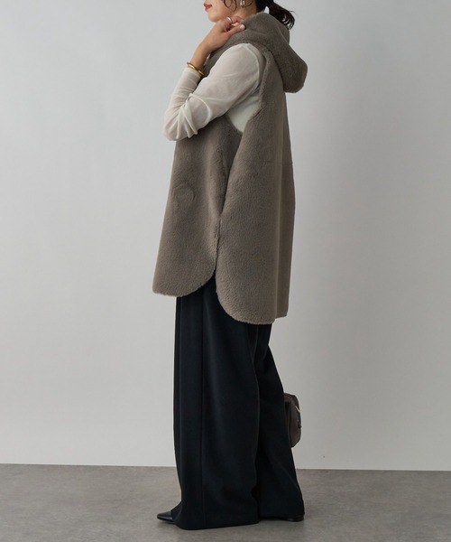 RIVE DROITE(リヴドロワ)の「【シーズンムード高まる】エコファーフードジレ(その他アウター・レディース・グレー系その他/モカ・FREE)」の6枚目の写真