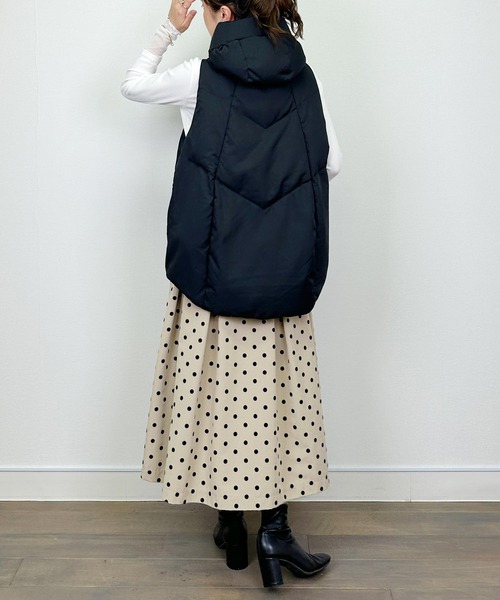 PICCIN（ピッチン）の「フードダウンベスト（ダウンベスト・レディース・オフホワイト/ブラック・M）」の18枚目の写真