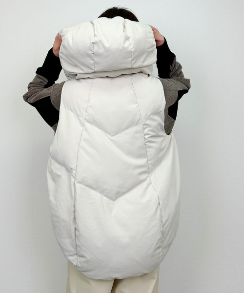 PICCIN（ピッチン）の「フードダウンベスト（ダウンベスト・レディース・オフホワイト/ブラック・M）」の5枚目の写真