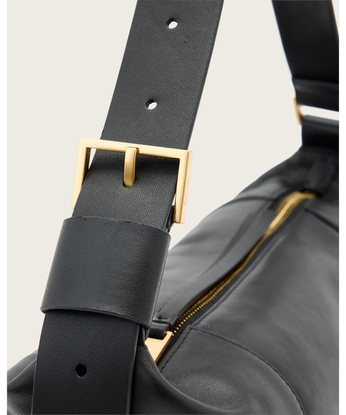 ALLSAINTS（オールセインツ）の「VEGA LEATHER SHOULDER BAG | VEGA レザー ショルダー バッグ（ショルダーバッグ・レディース・ブラック・ONE SIZE）」の5枚目の写真