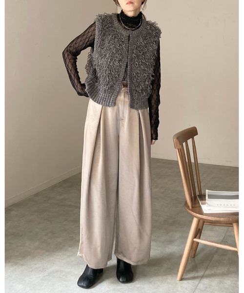She's Closet(シーズクローゼット)の「ショート丈ループ編みフリンジニットベスト(ベスト・レディース・ブラウン/チャコールグレー/アイボリー/ブラック・FREE)」の15枚目の写真
