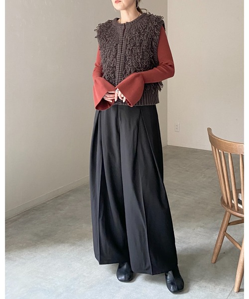 She's Closet(シーズクローゼット)の「ショート丈ループ編みフリンジニットベスト(ベスト・レディース・ブラウン/チャコールグレー/アイボリー/ブラック・FREE)」の19枚目の写真