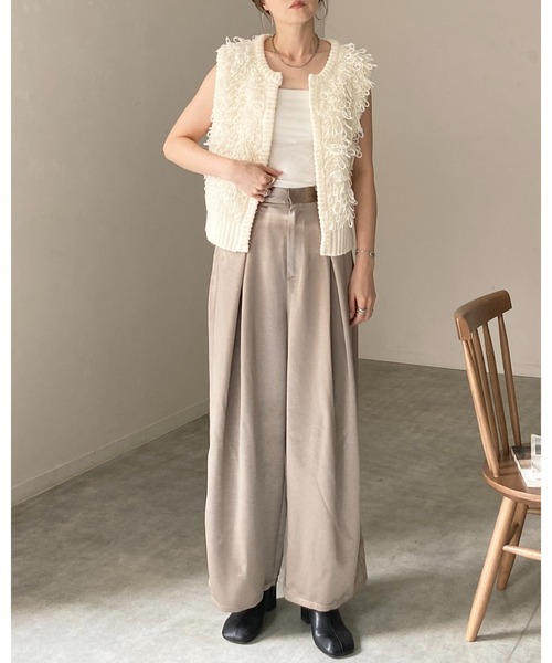 She's Closet(シーズクローゼット)の「ショート丈ループ編みフリンジニットベスト(ベスト・レディース・ブラウン/チャコールグレー/アイボリー/ブラック・FREE)」の21枚目の写真