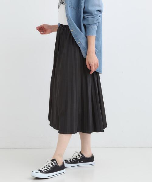 DRESKIP(ドレスキップ)の「【着丈選べる】きれいめにもカジュアルにも レザー調プリーツスカート(スカート・レディース・ブラック/ナチュラル/ブラウン系その他・00/11)」の4枚目の写真