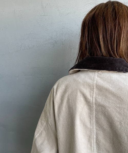 UNIVERSAL OVERALL（ユニバーサルオーバーオール）の「[UNIVERSAL OVERALL/ユニバーサルオーバーオール] 別注 ショート丈ワークジャケット（カバーオール・レディース・グレイッシュベージュ/ワンウォッシュ/インディゴブルー/ブラウン・F）」の12枚目の写真