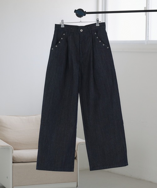 Adoon plain（アドーンプレーン）の「Eyelet One-Tuck Rigid Wide Denim Pants / ハトメ1タックリジットワイドデニム（デニムパンツ・メンズ・ブラック/インディゴブルー・LARGE/SMALL/MEDIUM）」の8枚目の写真