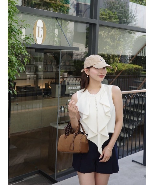 Her lip to(ハーリップトゥー)の「Fleurine Ruffle Blouse(シャツ/ブラウス・レディース・オフホワイト/グレー・M/S)」の7枚目の写真