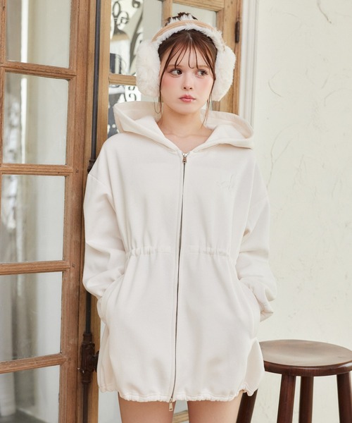 one after another NICE CLAUP(ワンアフターアナザーナイスクラップ)の「ウエスト絞りビッグパーカー(パーカー・レディース・チャコールグレー/アイボリー/ライトグレー/ブラウン・FREE)」の2枚目の写真