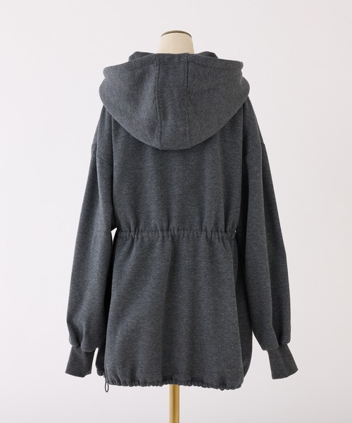 one after another NICE CLAUP(ワンアフターアナザーナイスクラップ)の「ウエスト絞りビッグパーカー(パーカー・レディース・チャコールグレー/アイボリー/ライトグレー/ブラウン・FREE)」の13枚目の写真