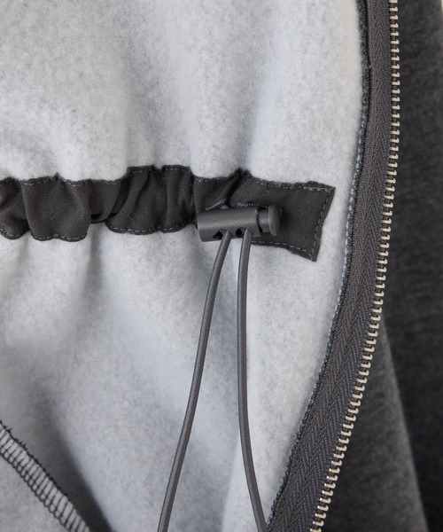 one after another NICE CLAUP(ワンアフターアナザーナイスクラップ)の「ウエスト絞りビッグパーカー(パーカー・レディース・チャコールグレー/アイボリー/ライトグレー/ブラウン・FREE)」の15枚目の写真