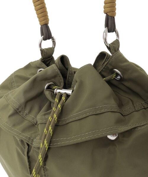 Green　Parks（グリーンパークス）の「andmikka.パラコードナイロンショルダーリュック（バックパック/リュック・レディース・カーキ/ブラック/ネイビー・FREE）」の22枚目の写真