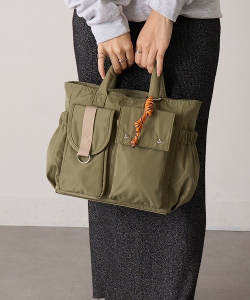 COLDE (コルデ)の「【COLDE】6ポケットトートバッグ 3251-378-1(トートバッグ・レディース・グレー/カーキ/ブラック・FREE)」の3枚目の写真