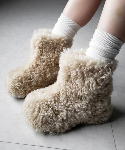 me+em select（ミームセレクト）の「【 ２color 】厚底テディボアショートブーツ ／ platform teddy boa short boots（ブーツ・レディース・ブラック/アイボリー・37/38/39/40）」の2枚目の写真