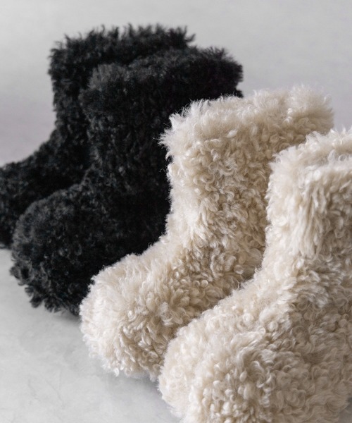 me+em select（ミームセレクト）の「【 ２color 】厚底テディボアショートブーツ ／ platform teddy boa short boots（ブーツ・レディース・ブラック/アイボリー・37/38/39/40）」の6枚目の写真