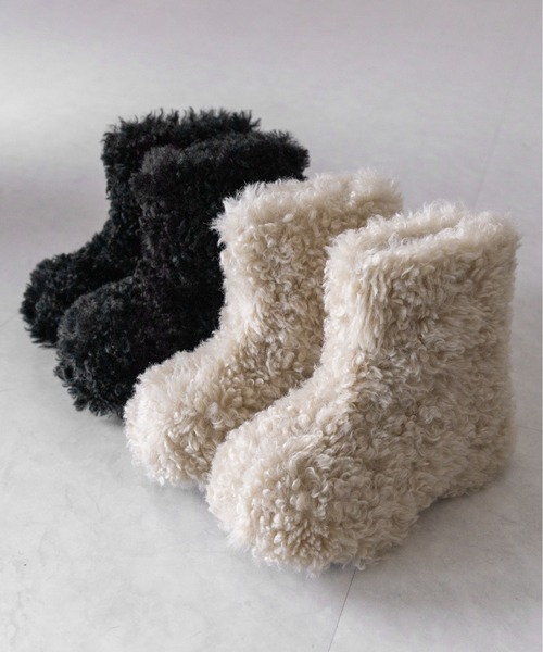 me+em select（ミームセレクト）の「【 ２color 】厚底テディボアショートブーツ ／ platform teddy boa short boots（ブーツ・レディース・ブラック/アイボリー・37/38/39/40）」の3枚目の写真