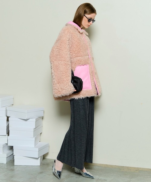 MAISON SPECIAL(メゾンスペシャル)の「Reversible Mouton Coat / リバーシブルムートンコート(ムートンコート・レディース・マルチ/ブラック/ピンク・FREE)」の10枚目の写真
