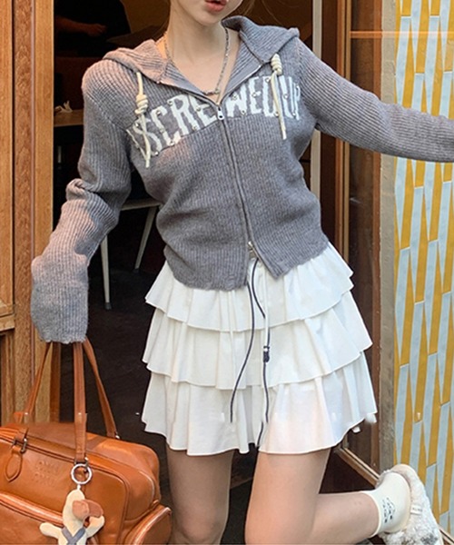 LYEON(リヨン)の「ストーン付きロゴニットZIPパーカー(パーカー・レディース・グレー/ブラック・FREE)」の2枚目の写真