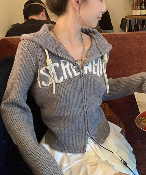 LYEON(リヨン)の「ストーン付きロゴニットZIPパーカー(パーカー・レディース・グレー/ブラック・FREE)」の13枚目の写真
