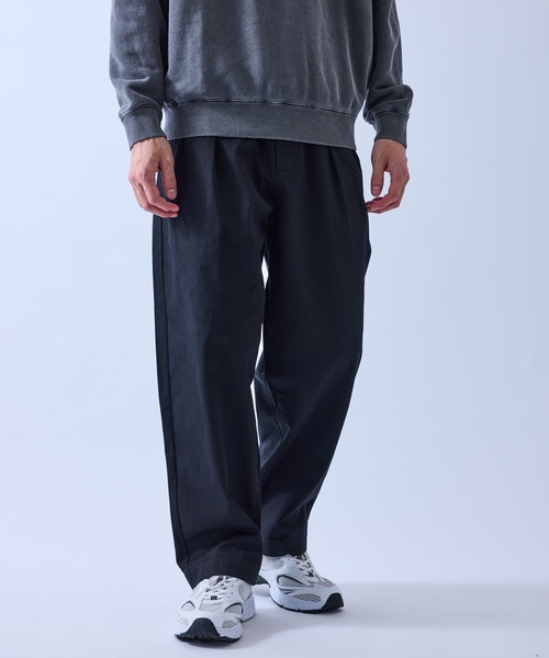 le cercle ADAM ET ROPE'(ルセルクルアダムエロペ)の「【3/2WORKS】別注/タックチノパンツ(その他パンツ・メンズ・チャコールグレー/ブラック/ベージュ・LL/M/L)」の18枚目の写真