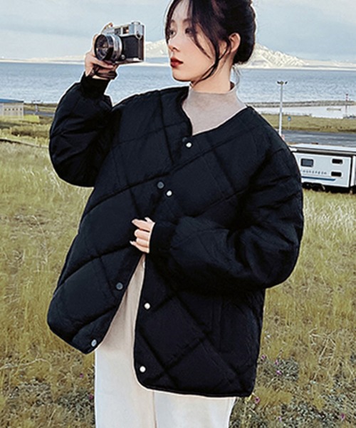 LAFFMO（ラフモ）の「ノーカラーミドル丈キルティングジャケット（ダウンジャケット/コート・レディース・ブラウン/ホワイト/ブラック・L/M/S）」の14枚目の写真