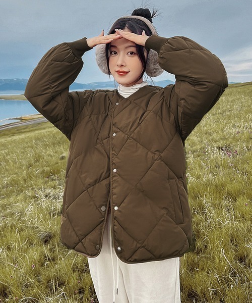 LAFFMO（ラフモ）の「ノーカラーミドル丈キルティングジャケット（ダウンジャケット/コート・レディース・ブラウン/ホワイト/ブラック・L/M/S）」の20枚目の写真