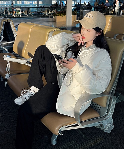 LAFFMO（ラフモ）の「ノーカラーミドル丈キルティングジャケット（ダウンジャケット/コート・レディース・ブラウン/ホワイト/ブラック・L/M/S）」の6枚目の写真