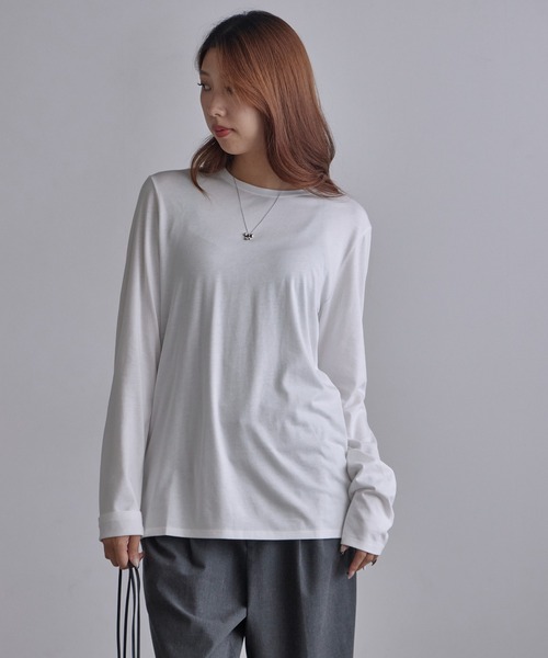 c/est(シーエ)の「c/est/シーエ CECILY フィッシュテール クルーネックロンT 秋物 秋服 2026年秋冬(Tシャツ/カットソー・レディース・ホワイト/ブラック・FREE)」の2枚目の写真