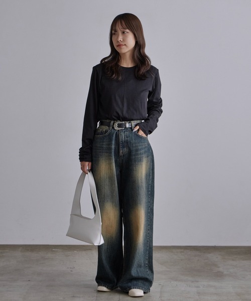 c/est(シーエ)の「c/est/シーエ CECILY フィッシュテール クルーネックロンT 秋物 秋服 2026年秋冬(Tシャツ/カットソー・レディース・ホワイト/ブラック・FREE)」の4枚目の写真