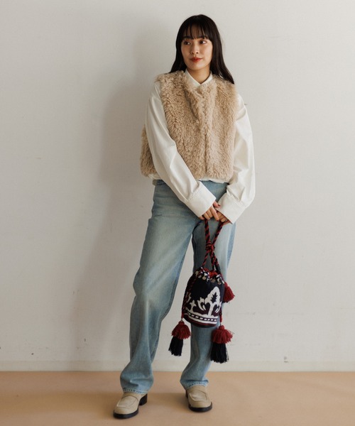 AMERICAN RAG CIE(アメリカンラグシー)の「【MEN , WOMEN】LEIN マティ幾何学柄刺繍ドロストバッグ(ショルダーバッグ・レディース・ベージュ/ブラック・FREE)」の13枚目の写真