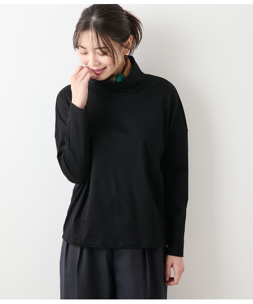 NEWYORKER(ニューヨーカー)の「オーガニックコットンスムース オフハイネックプルオーバー(Tシャツ/カットソー・レディース・ブラック/グレー系その他・M/L)」の2枚目の写真