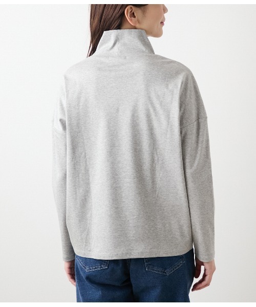 NEWYORKER(ニューヨーカー)の「オーガニックコットンスムース オフハイネックプルオーバー(Tシャツ/カットソー・レディース・ブラック/グレー系その他・M/L)」の5枚目の写真