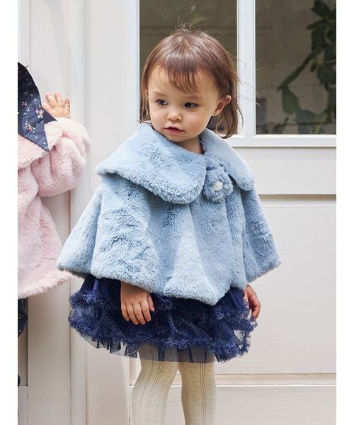 【しろぴー】木製チェスト、ファンデ、ファー付きポンチョ　3点おまとめ セール】フェイクファーフラワーモチーフポンチョ（その他ベビーウェア