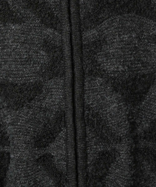 BAYFLOW（ベイフロー）の「ジャガードニットZIPブルゾン（ニット/セーター・メンズ・キャメル/チャコールグレー・LARGE/MEDIUM）」の17枚目の写真