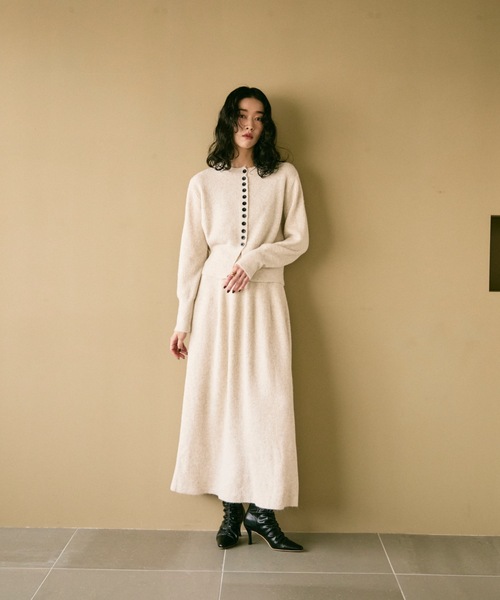 Lutim by u(ルチバイユー)の「Gathered design heel boots / ギャザーデザインヒールブーツ(ブーツ・レディース・キャメル/ホワイト/ブラック・24.5/23.5)」の8枚目の写真