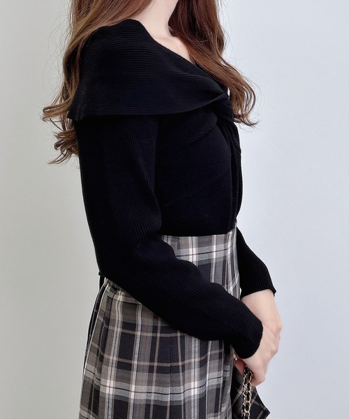 INGNI(イング)の「フロントツイストオフショルニット(ニット/セーター・レディース・ボルドー/オフホワイト/チャコールグレー/ブラック・M)」の22枚目の写真